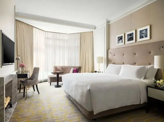 Deluxe King Room - City View