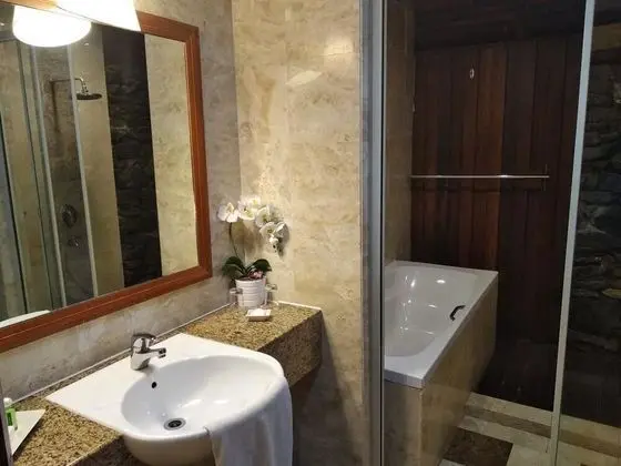 Dağ Evi (Water View)