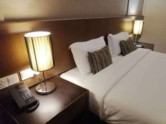 Superior Tek Büyük Yataklı Oda (Room Only)