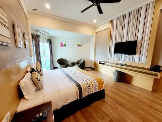 Superior Tek Büyük Yataklı Oda (Room Only)