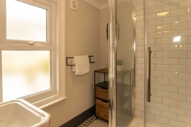Superior Ev, Özel Banyo (Langleigh Villa)