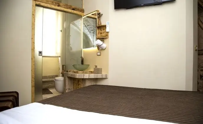 Tek Büyük Yataklı Oda (Alcoba Blanca)