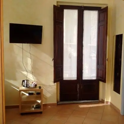 Tek Büyük Yataklı Oda, Balkon, Şehir Manzaralı