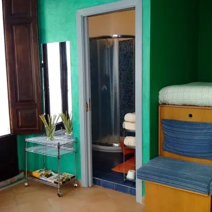 Tek Büyük Yataklı Oda, Balkon, Şehir Manzaralı