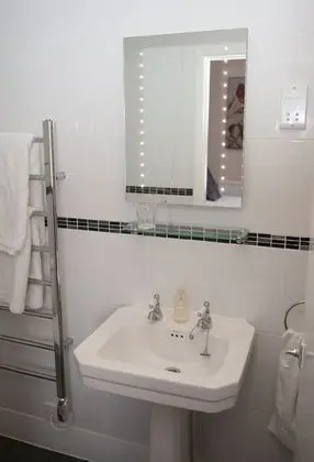 Tek Büyük Yataklı Oda (Red)
