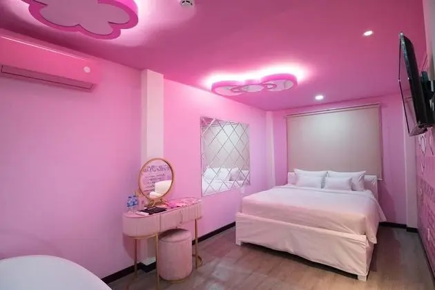 Deluxe Tek Büyük Yataklı Oda, Bahçe Manzaralı