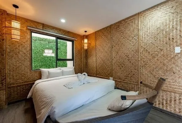 Deluxe Tek Büyük Yataklı Oda, Bahçe Manzaralı