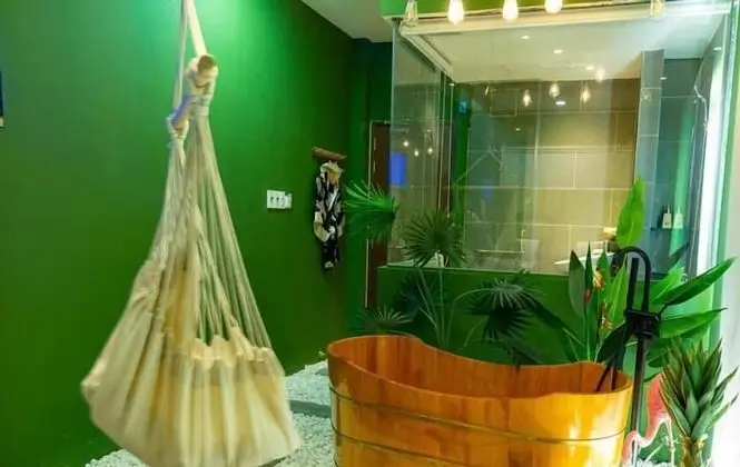 Deluxe Tek Büyük Yataklı Oda, Bahçe Manzaralı