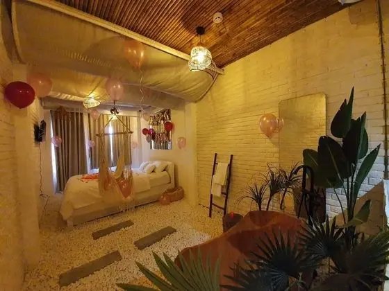 Deluxe Tek Büyük Yataklı Oda, Balkon, Şehir Manzaralı