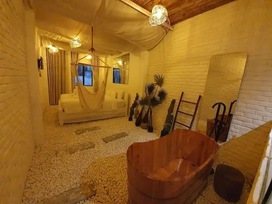 Deluxe Tek Büyük Yataklı Oda, Balkon, Şehir Manzaralı