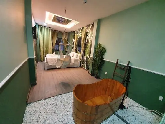Deluxe Tek Büyük Yataklı Oda, Balkon, Şehir Manzaralı