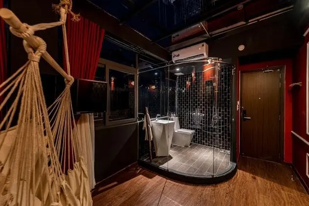 Deluxe Tek Büyük Yataklı Oda, Balkon, Şehir Manzaralı