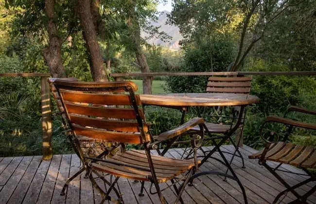 Tek Büyük Yataklı Oda, 1 Yatak Odası, Dağ Manzaralı, Bahçeli (Garden Suite)