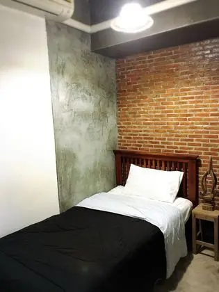 Budget Single Room with Private Bathroom