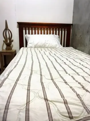 Budget Single Room with Private Bathroom
