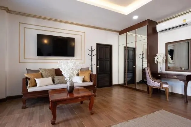 Deluxe Villa