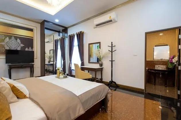Deluxe Villa