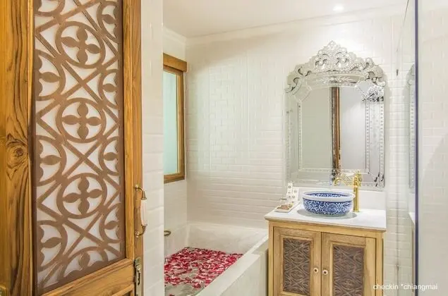 Deluxe Tek Büyük Yataklı Oda, 1 Çift Kişilik Yatak (Lanna Deluxe)