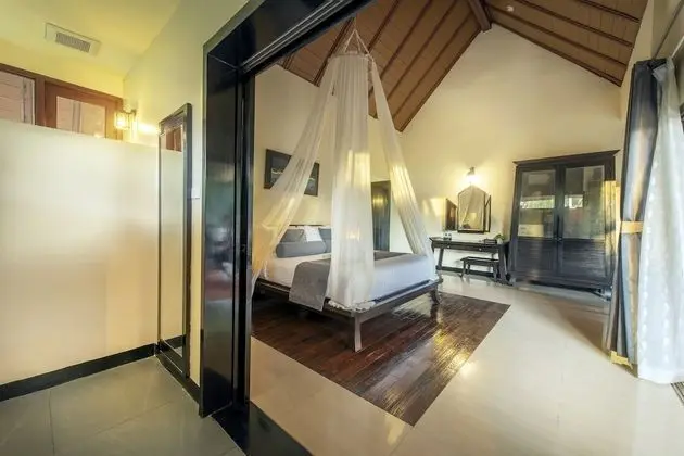 Emerald Suite