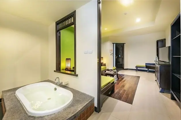 Gold Suite