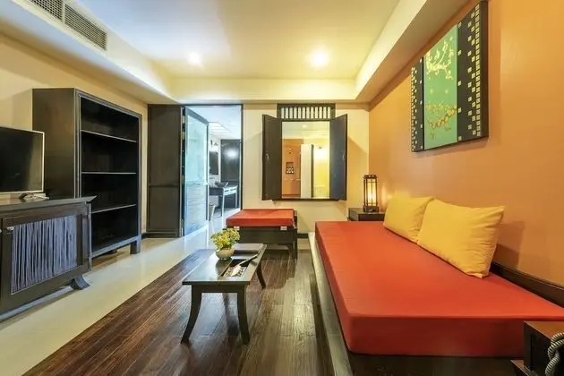Silver Suite