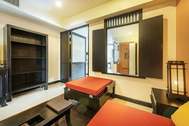 Silver Suite