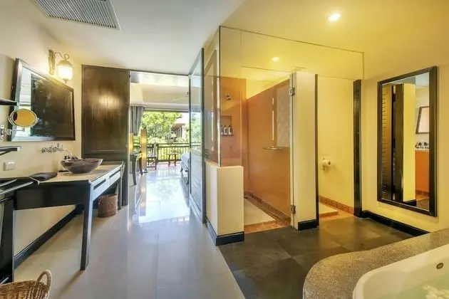 Silver Suite