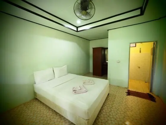 Standard Fan Room