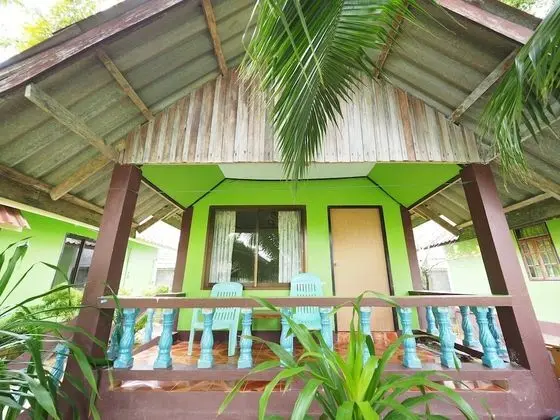 Standard Triple Bungalow Air-con