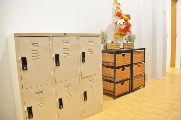 Mixed Dormitory - 6 Bunk Bed