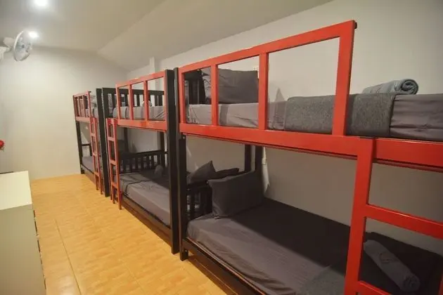 Mixed Dormitory - 6 Bunk Bed