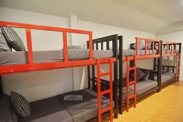 Mixed Dormitory - 6 Bunk Bed