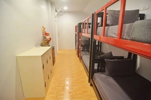 Mixed Dormitory - 6 Bunk Bed