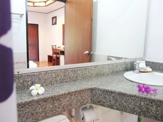 Deluxe Tek Büyük veya İki Ayrı Yataklı Oda, Bahçe Manzaralı