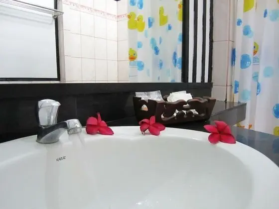 Deluxe Tek Büyük Yataklı Oda, Deniz Manzaralı