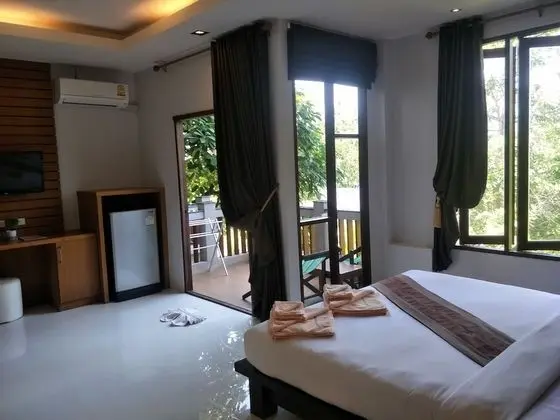 Deluxe Tek Büyük Yataklı Oda, Bahçe Manzaralı