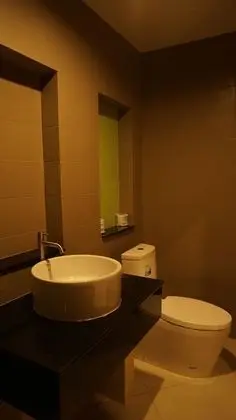 Deluxe Tek Büyük Yataklı Oda, Bahçe Manzaralı