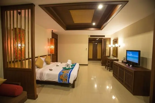 Deluxe Room, 1 Bedroom, Pool Access, Resort View