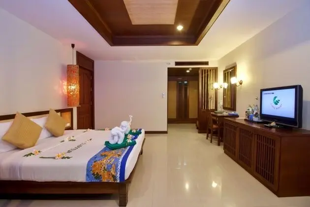 Deluxe Room, 1 Bedroom, Pool Access, Resort View