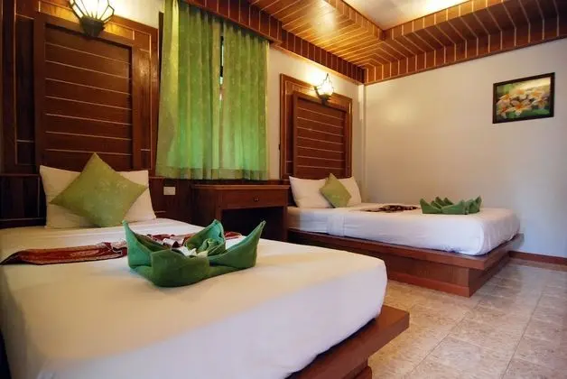 Deluxe Aircon ( Beach Side )