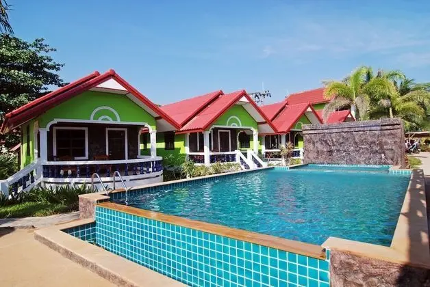 Deluxe Aircon ( Beach Side )