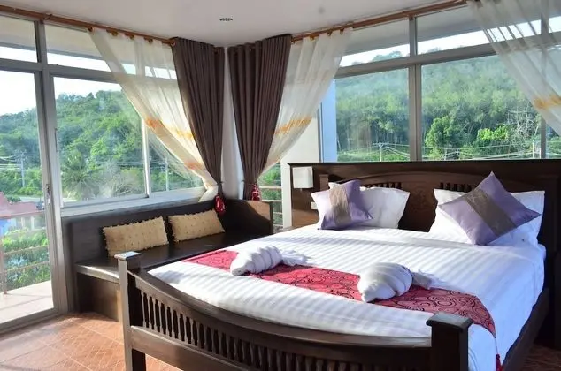 Deluxe Room with Balcony