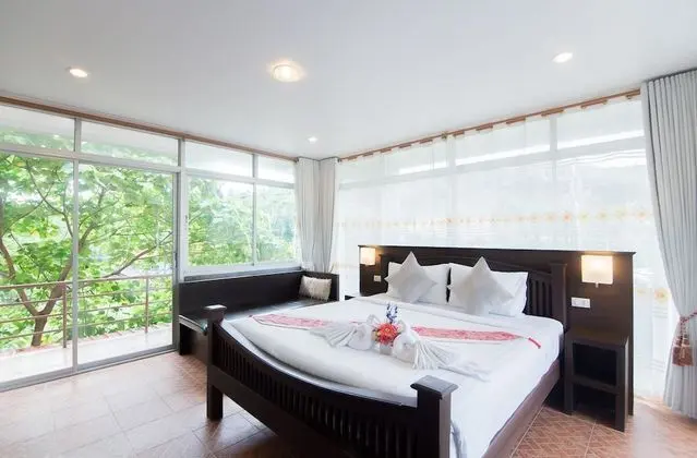 Deluxe Room with Balcony