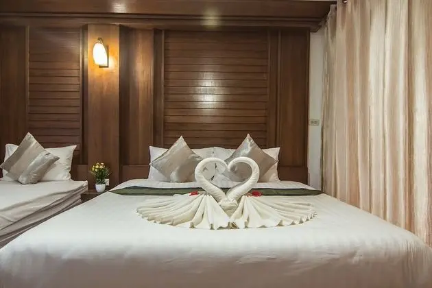 Family Triple Room (1 Double bed and 1 Single bed)