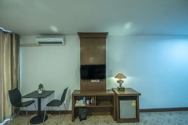 Family Triple Room (1 Double bed and 1 Single bed)