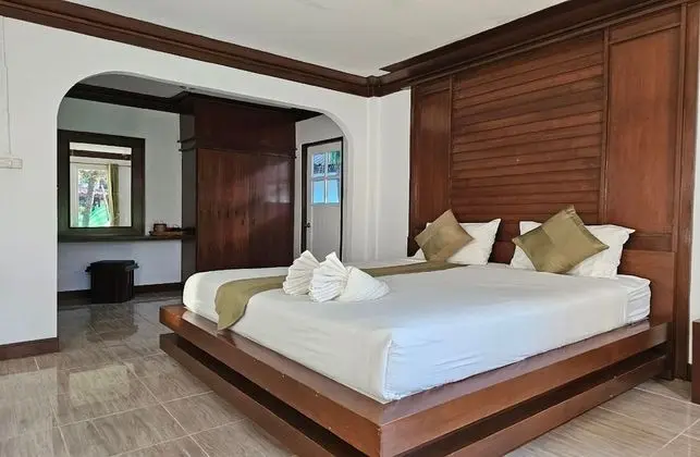 Deluxe Beachside