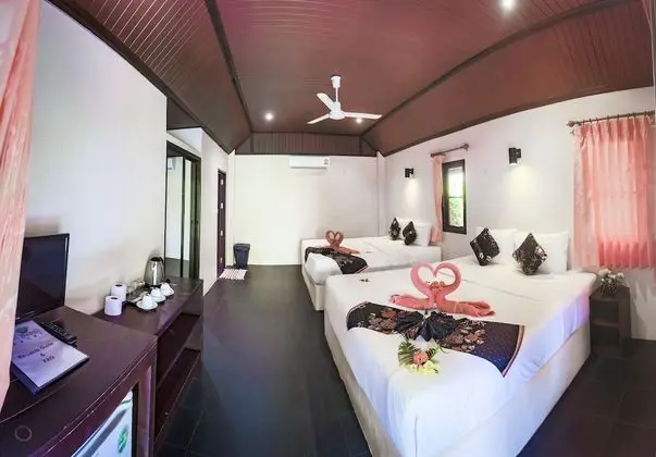 Family Bungalov, 2 Çift Kişilik Yatak (with Air Condition)