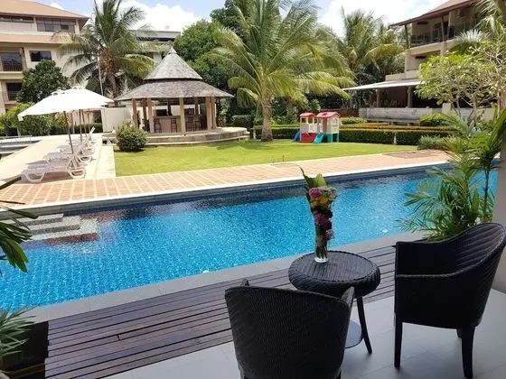 Pool Access Room