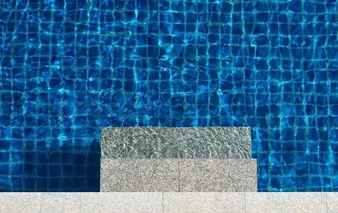 Pool Access Room