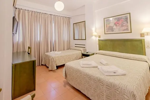 Tek Büyük Yataklı Oda (Optional extra bed)